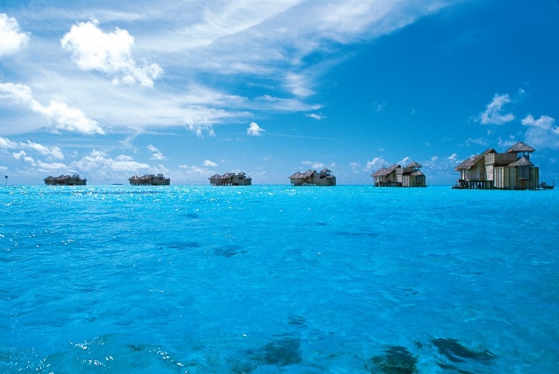 Crusoe Residences on separate standalone platforms above the ocean