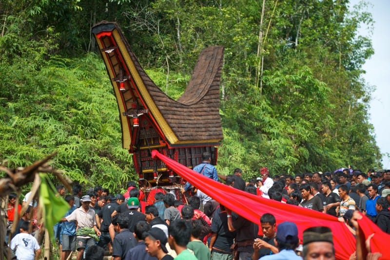 Sulawesi Malakiri village funeral by Mark Stratton