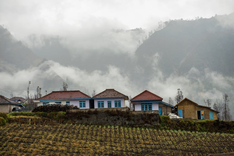 bromo-village-rain-4