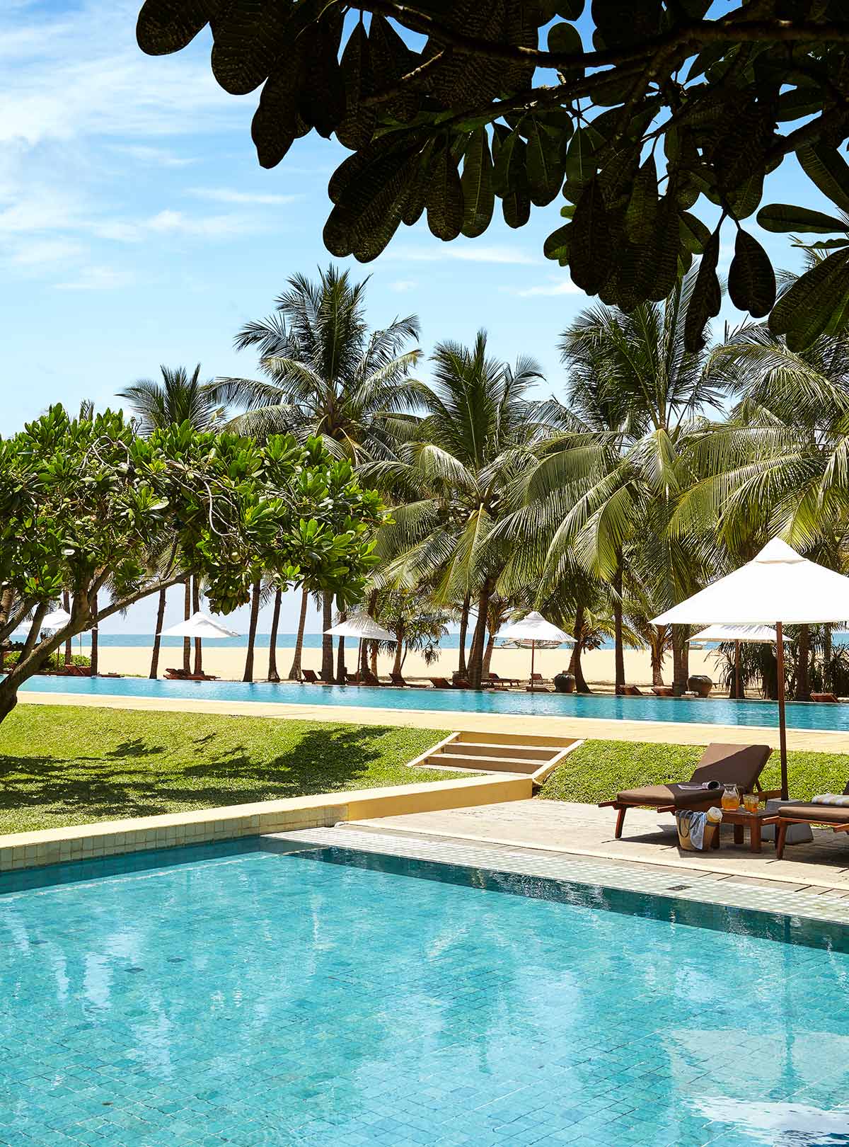 Jetwing Beach Hotel - luxury pool overlooking Negombo, Sri Lanka