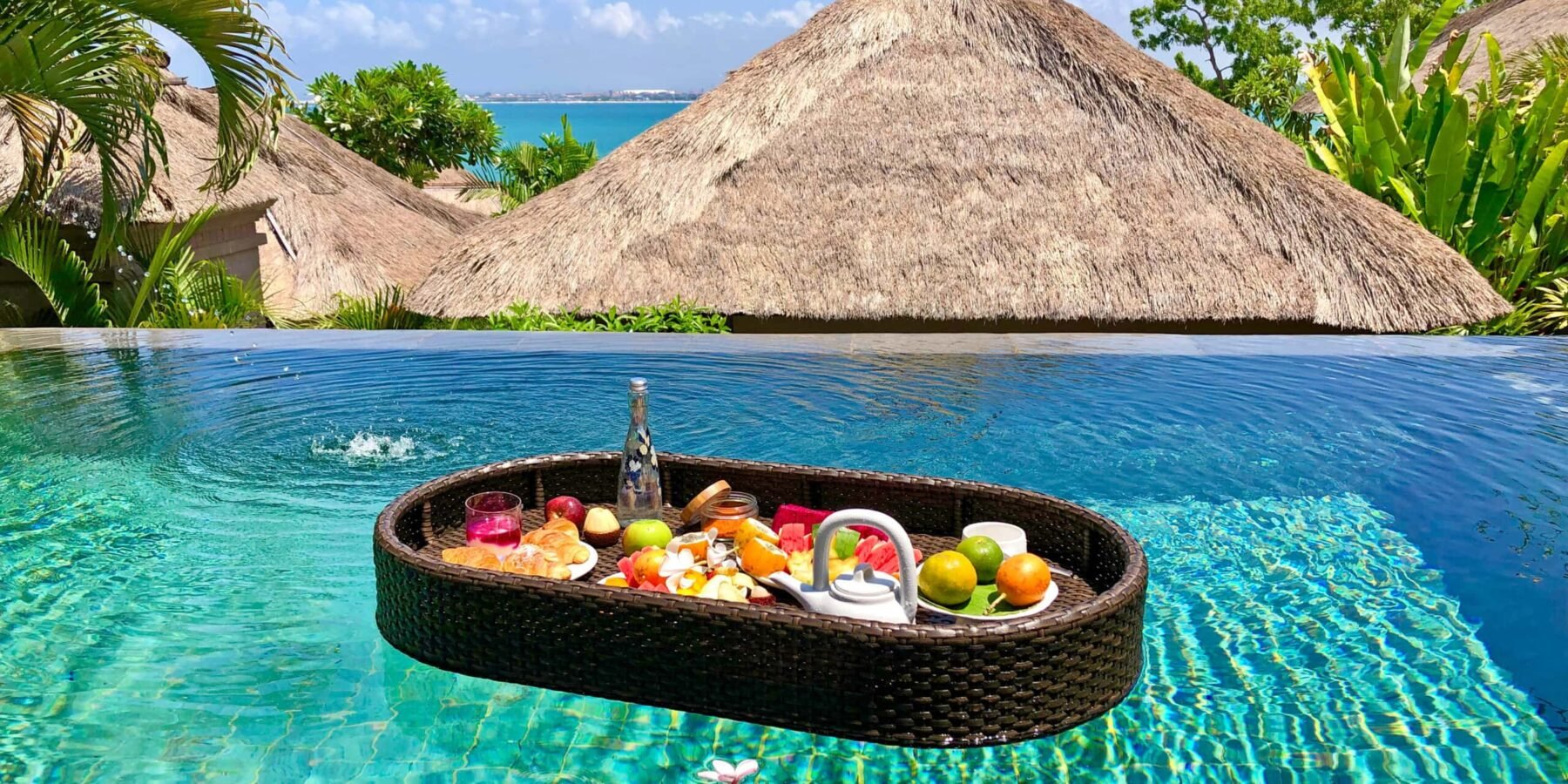 Floating,Breakfast,In,Paradise,Island,Bali,Luxury,Life