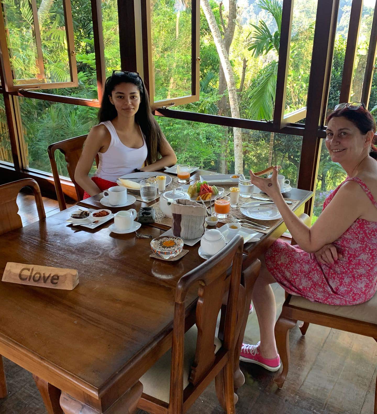 Karen and Jess enjoy breakfast at Rosyth Estate House in Sri Lanka