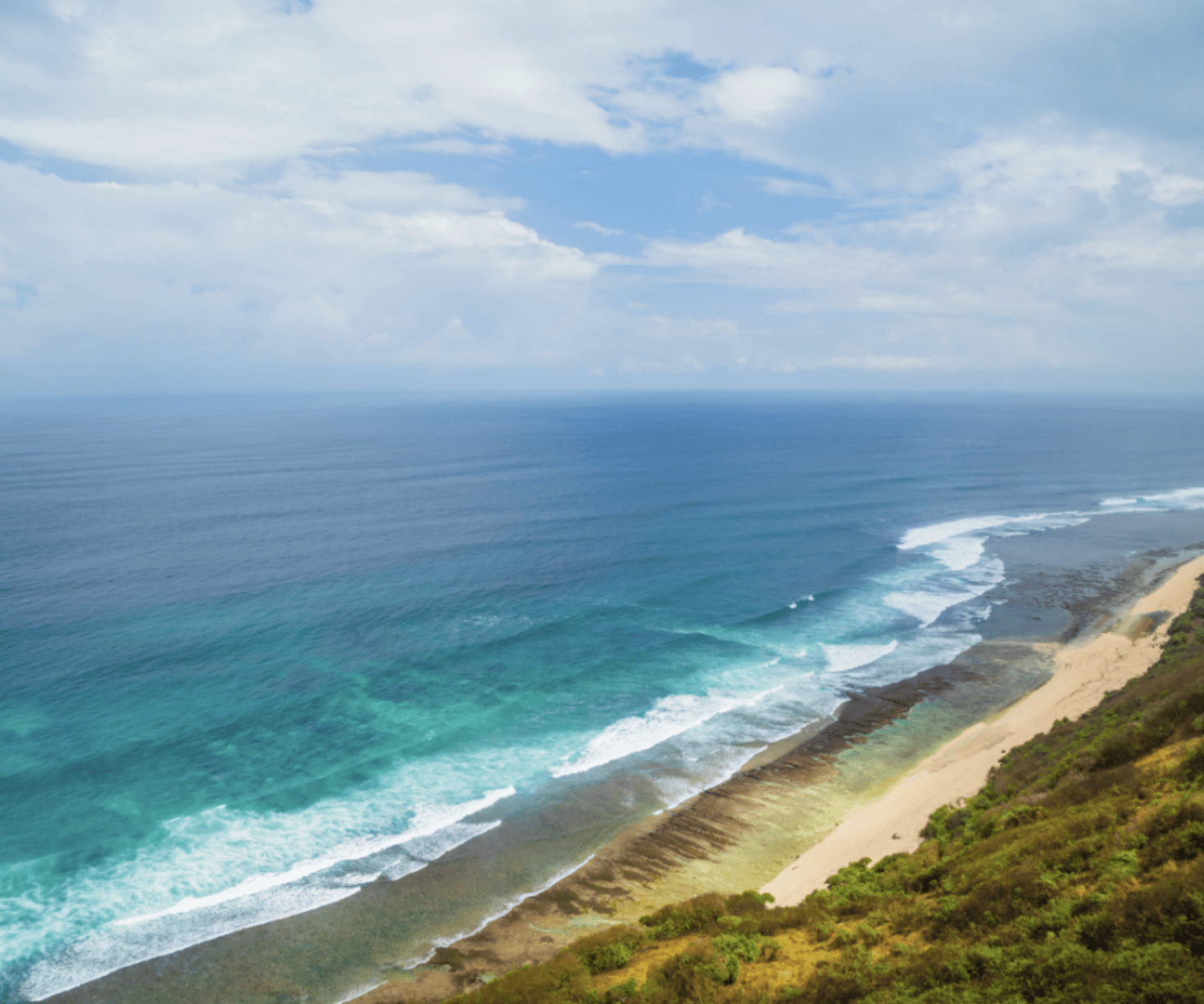 Rolling waves at Nyang Nyang Beach