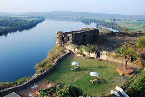 Bhainsrorgarh Fort