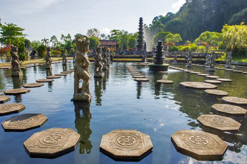 Contrasts of Bali