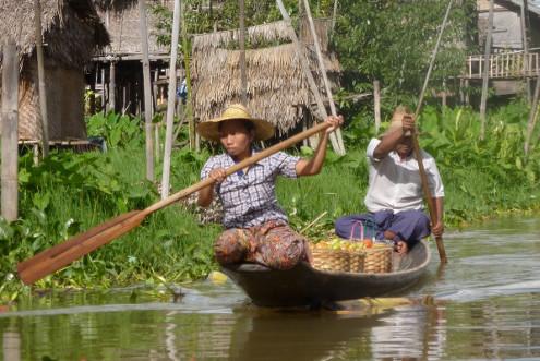 Sunset Canoe Trip to Mine Thauk Village 