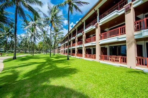 Katathani Phuket Beach Resort