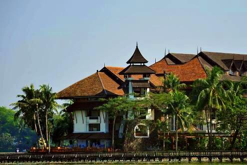 Kandawgyi Palace