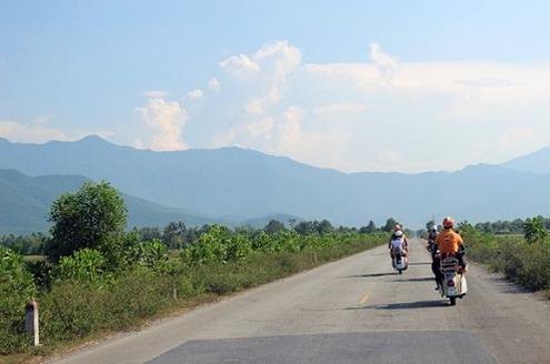 Vespa Coastal Adventure 