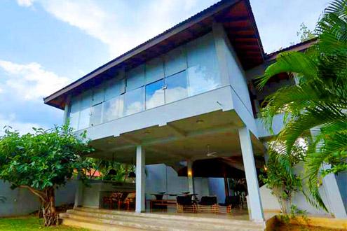Villa Hundira
