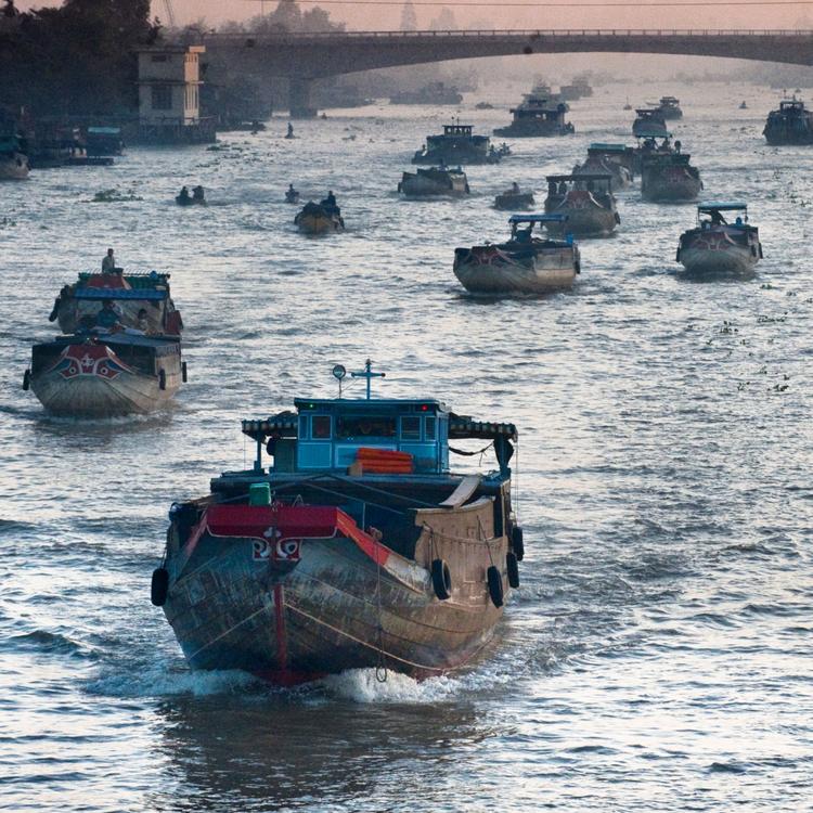 Cambodia to Vietnam via The Mekong