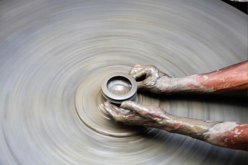 A hands-on pottery experience in Thimi
