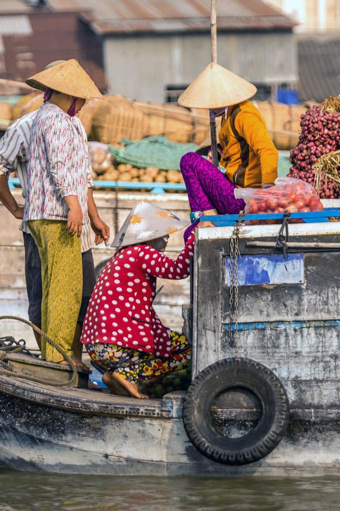 WHEN TO GO <span class="indend">TO VIETNAM</span>