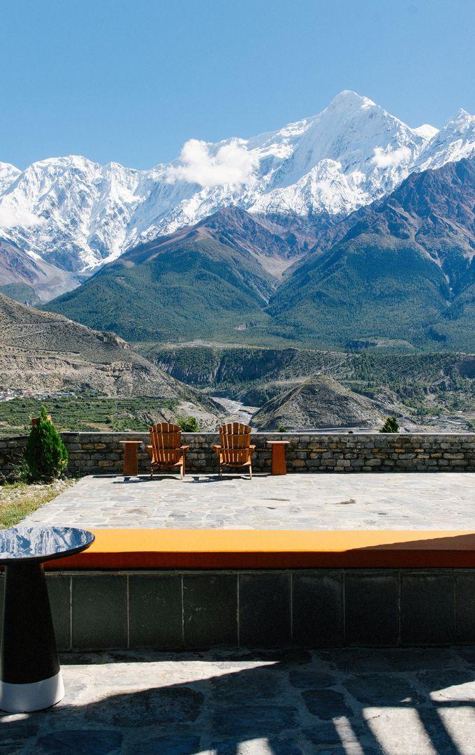 WHEN TO GO <span class="indend">TO NEPAL</span>