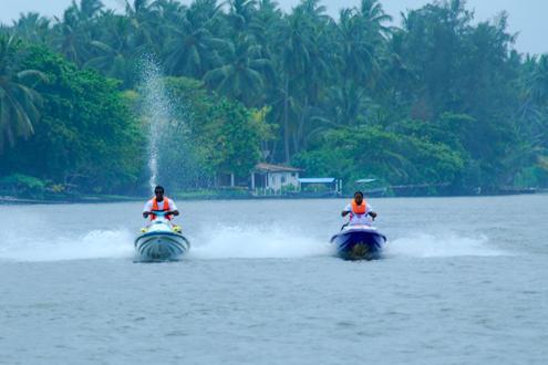 Water sports in Bentota