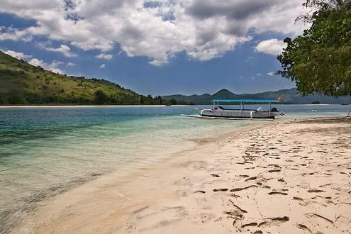 The Deserted Islands of Gili Bike & Boat Tour