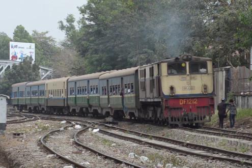 Train and transfer from Kalaw to Lake Inle