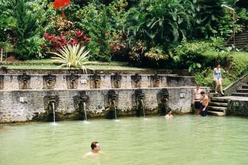Hot Springs, Pearls And Temples, North Bali Tour