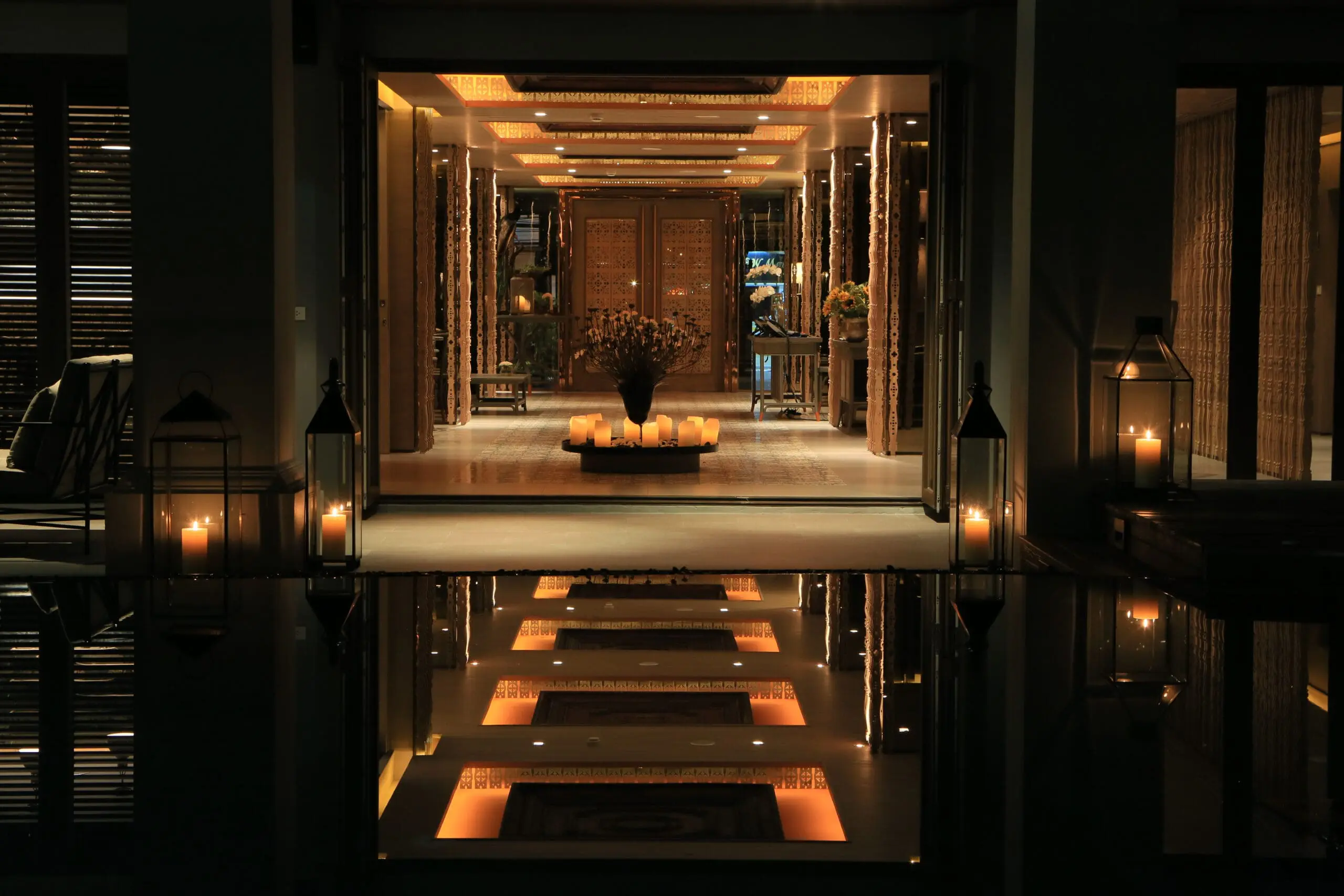 Riva Surya, Bangkok hotel