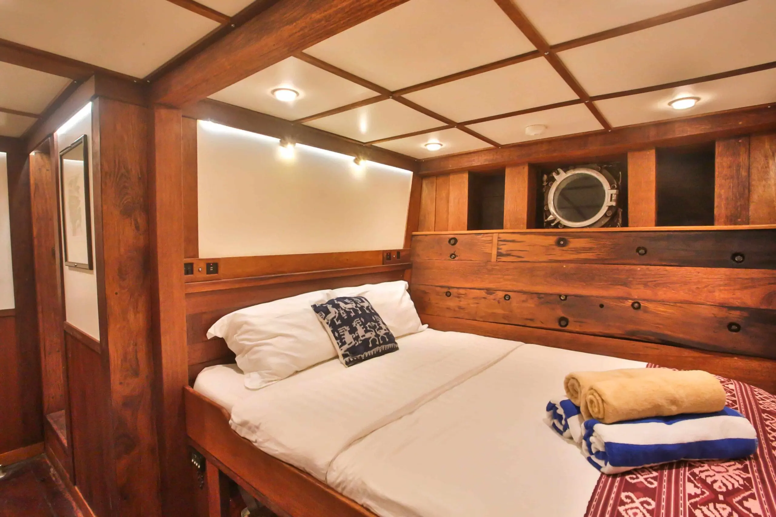 Interior shot of a cabin in SeaTrek boat