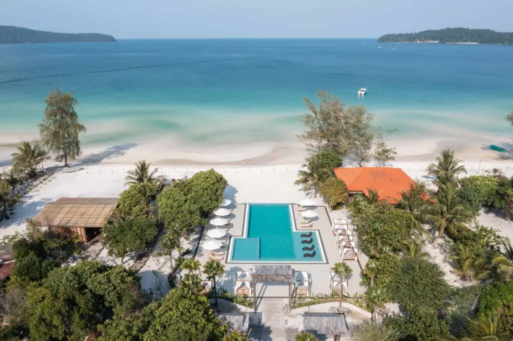 Infinity pool View La Passion