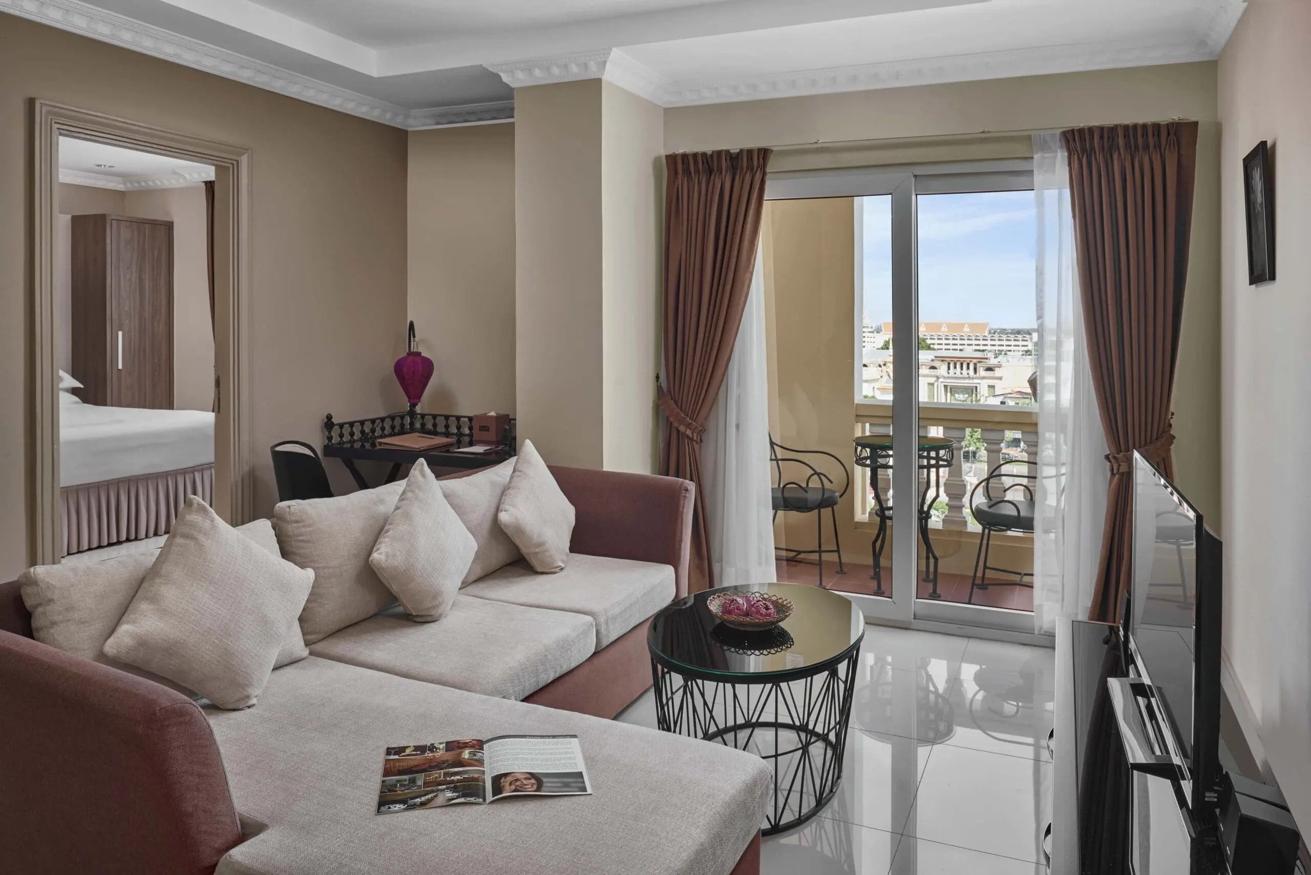 Palace gate residence room