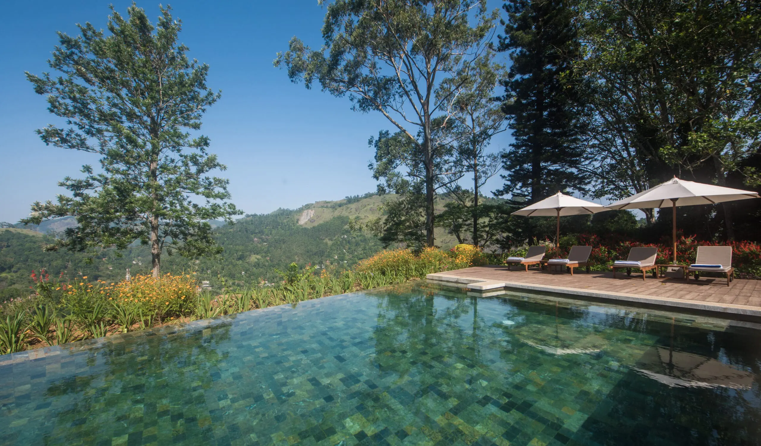 Nine Skies Pool and view (1)