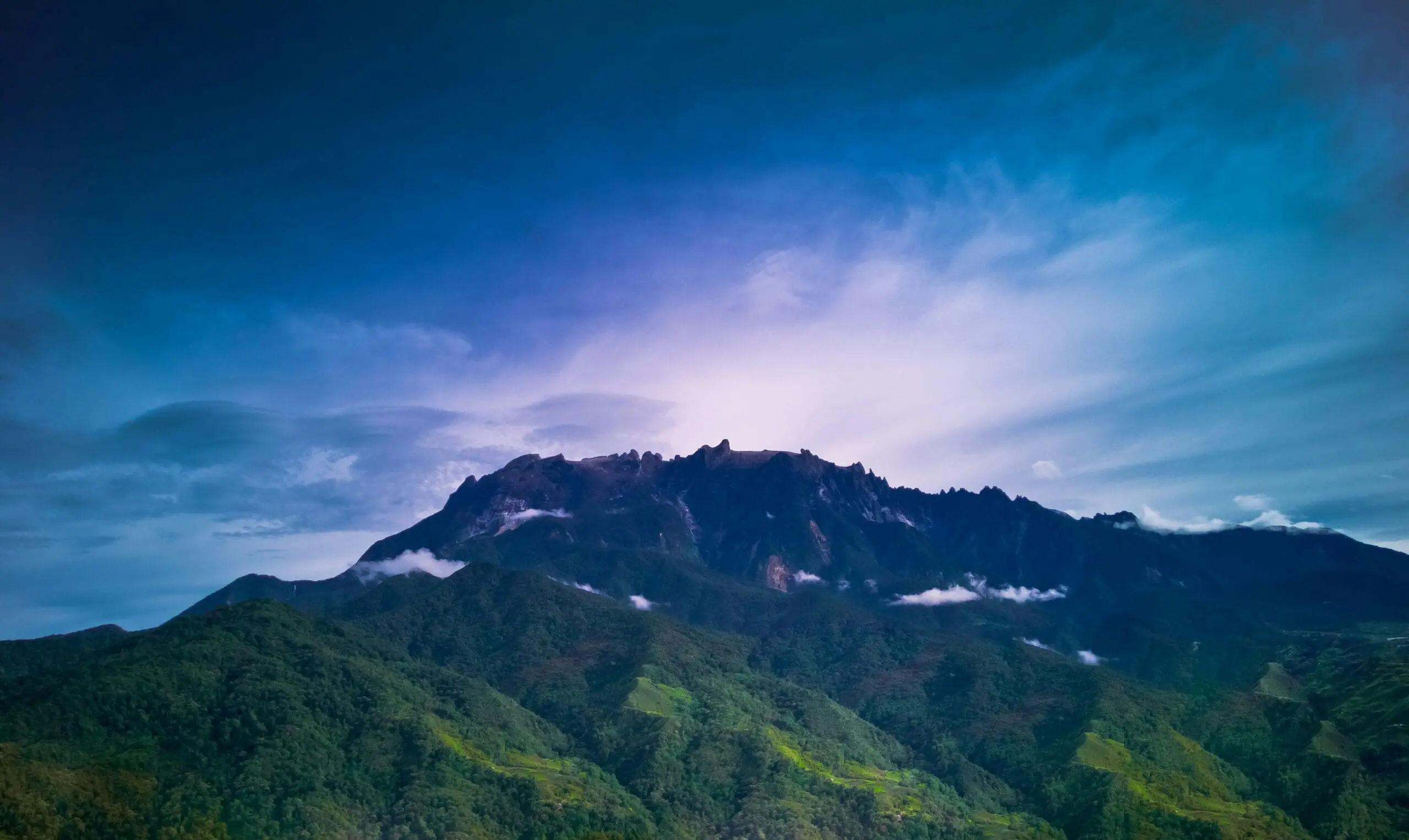 mount kinabulu