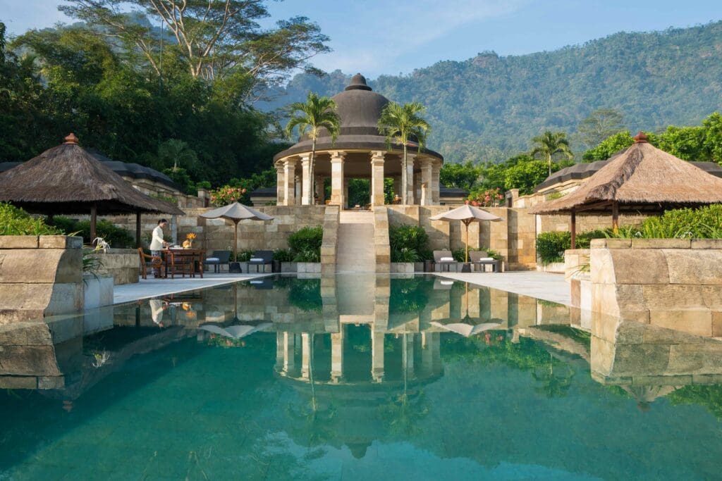 Amanjiwo pool Indonesia