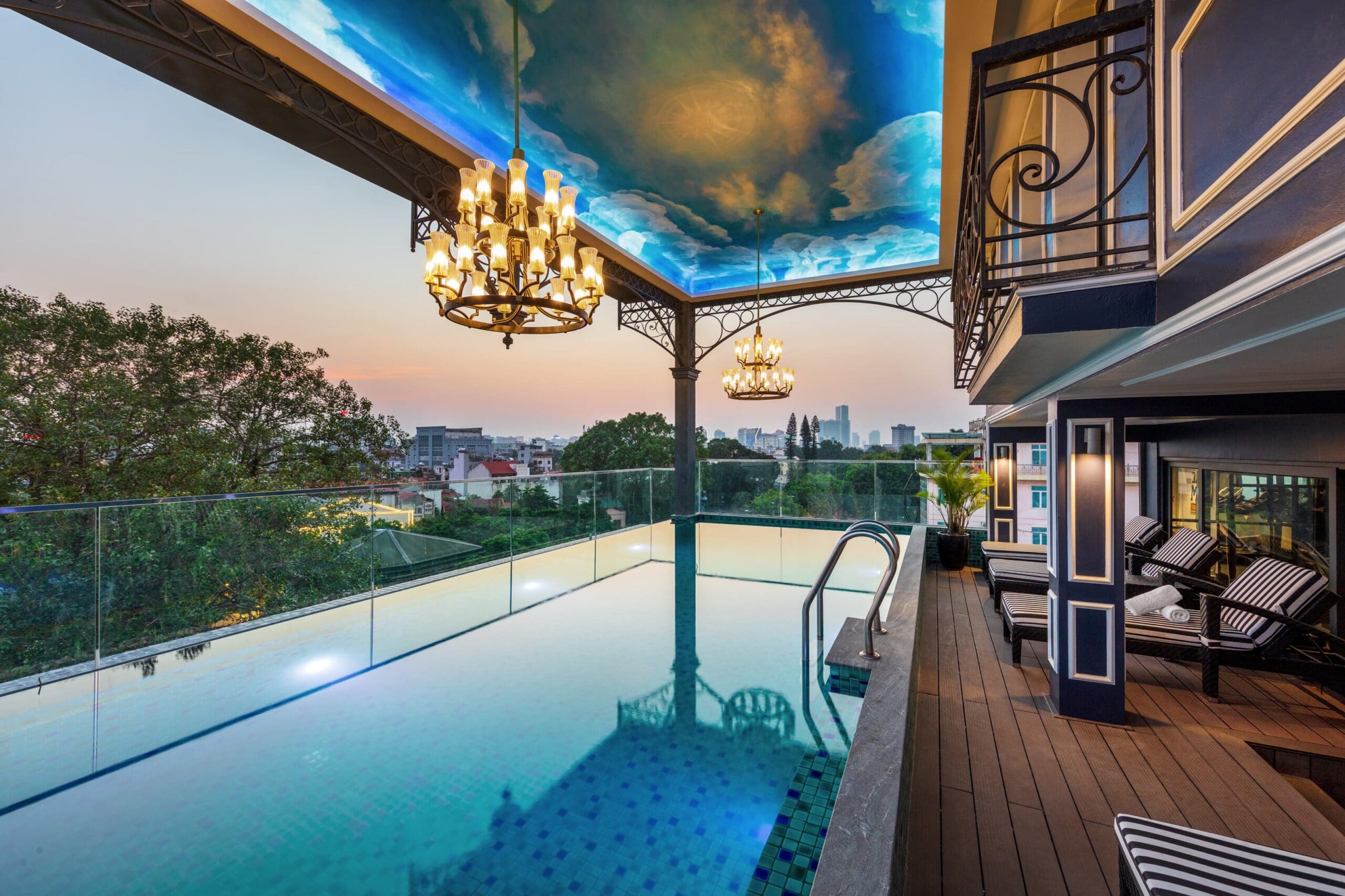 Aira Boutique pool