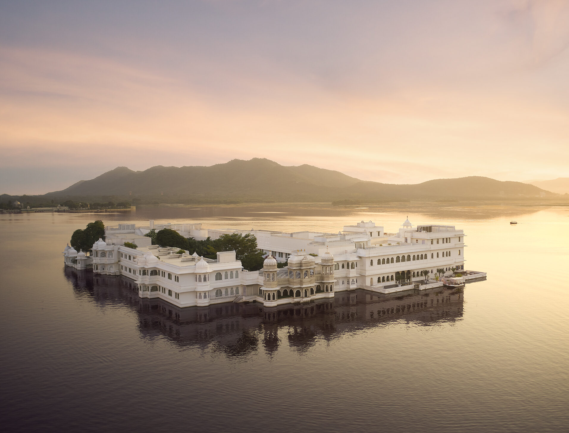 birdseye shot of taj lake palace