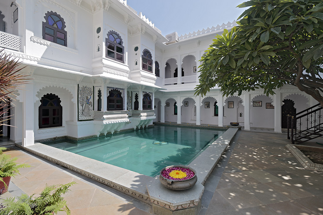 Pool at Amet Haveli