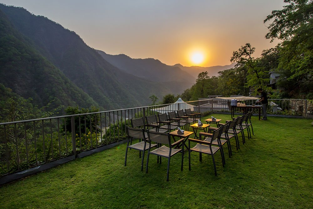 Atali Ganga dinner setting