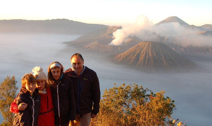 Bromo sunrise family