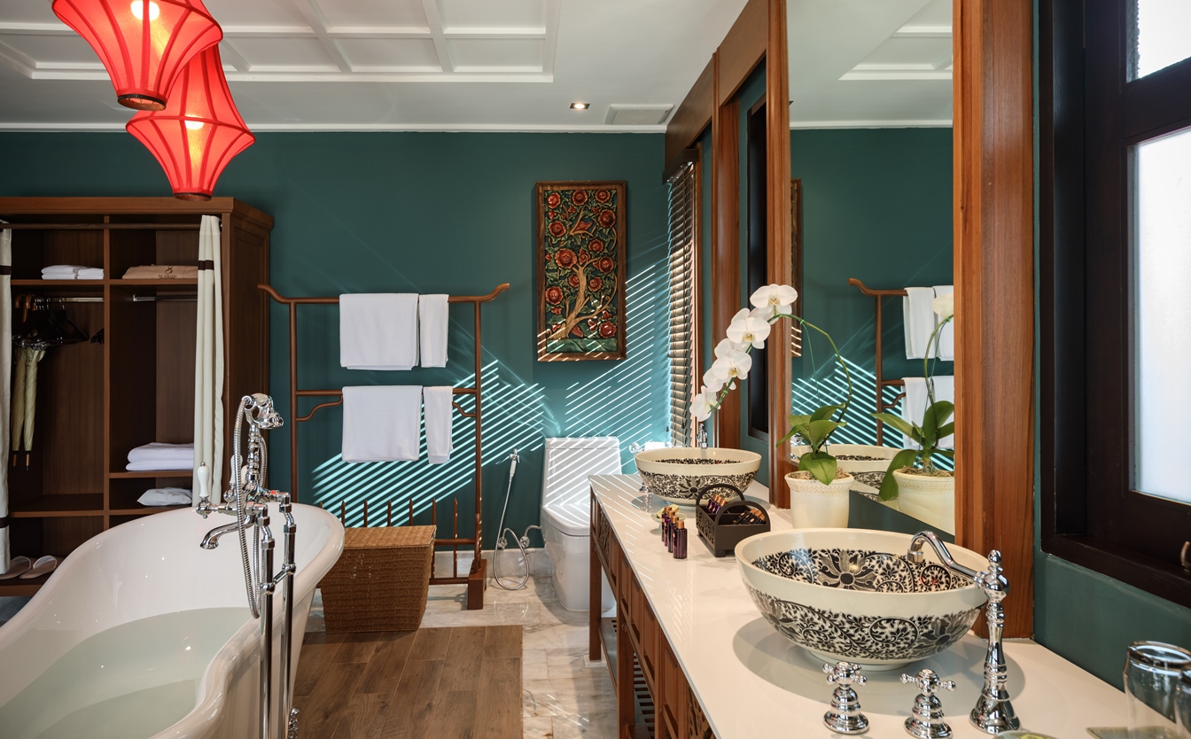 Na Nirand Resort bathroom