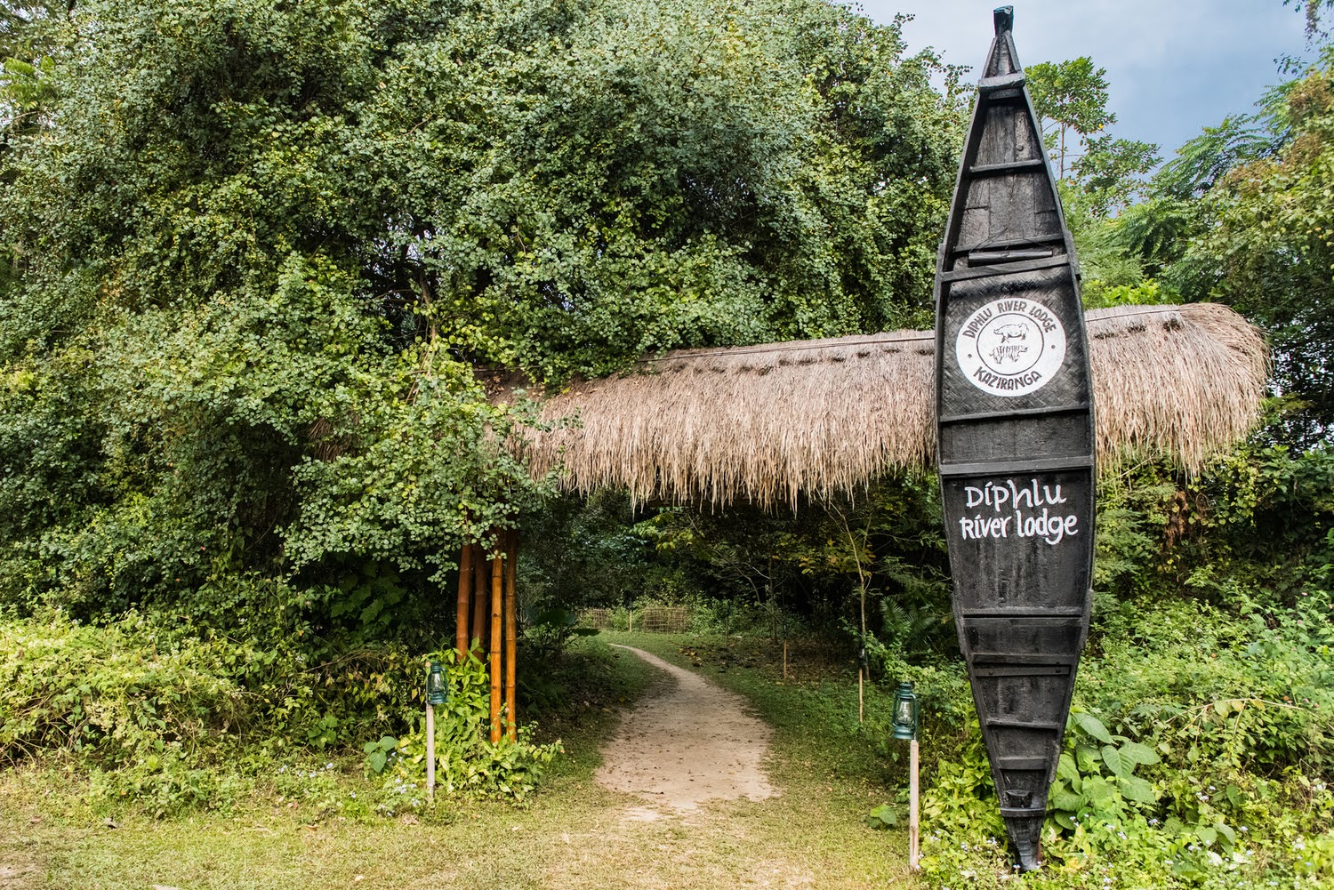 entrance to diphlu river lodge
