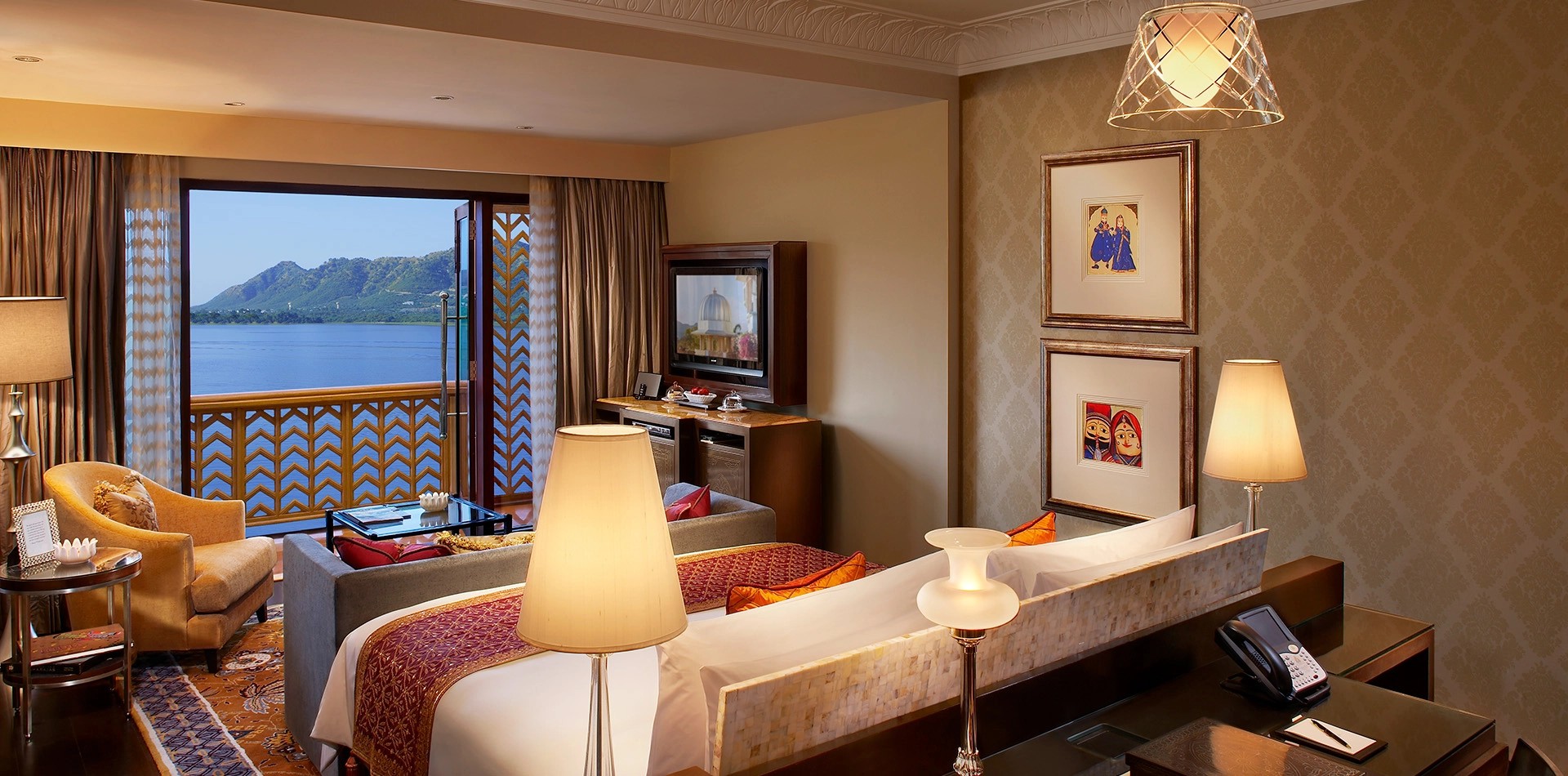 bedroom at the leela palace