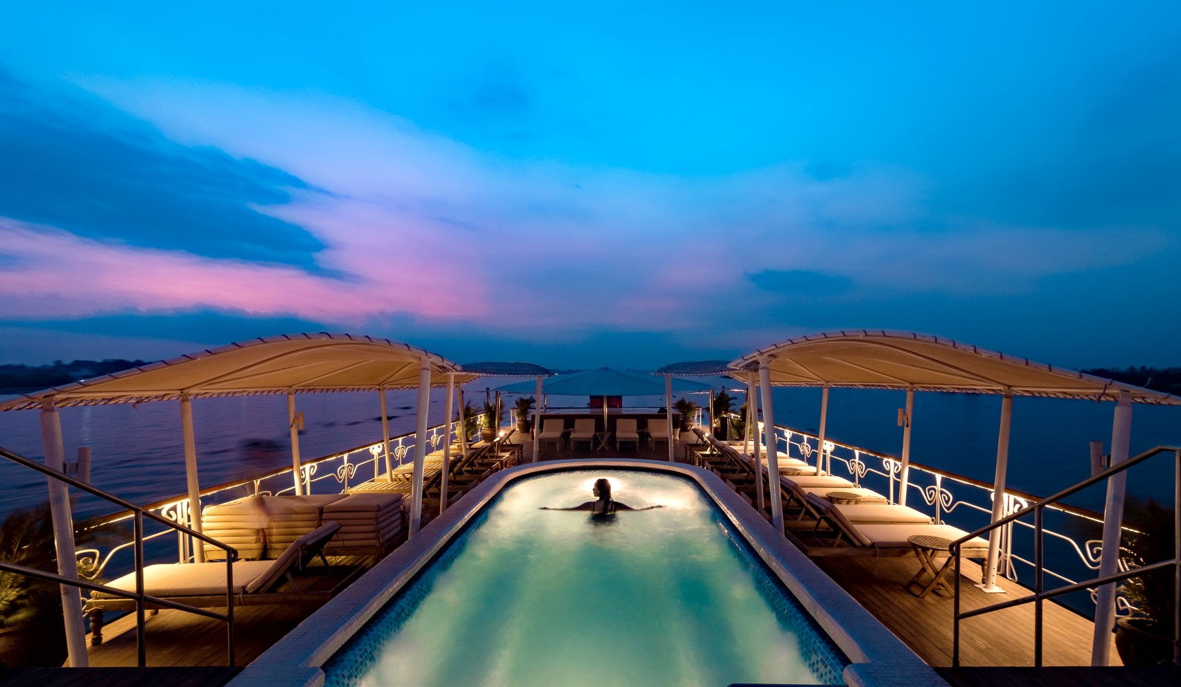 Jayavarman cruise pool