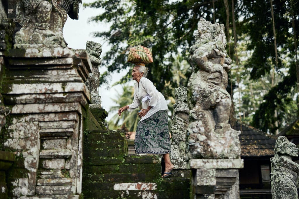 Indonesia lady at temple