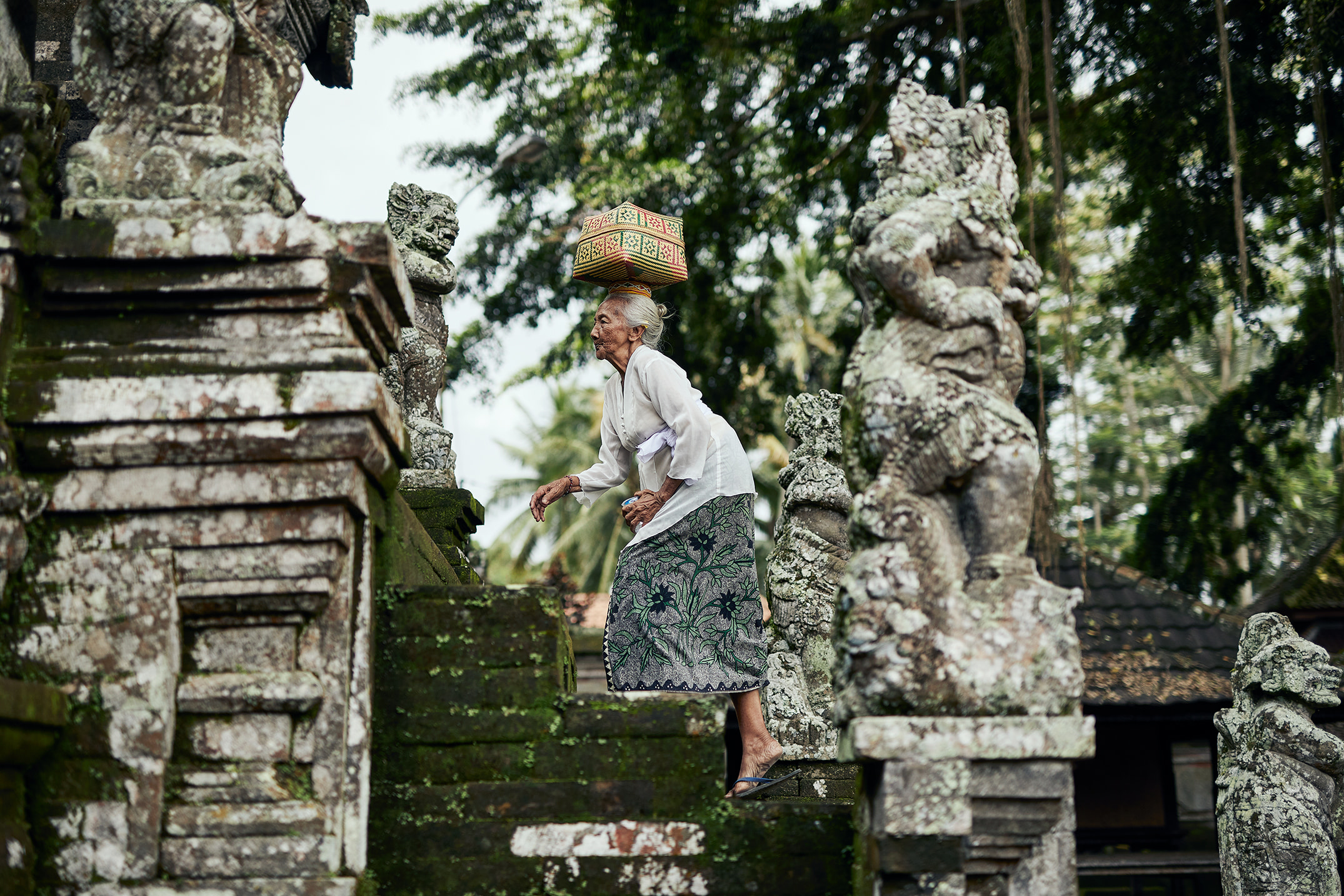 Indonesia lady at temple