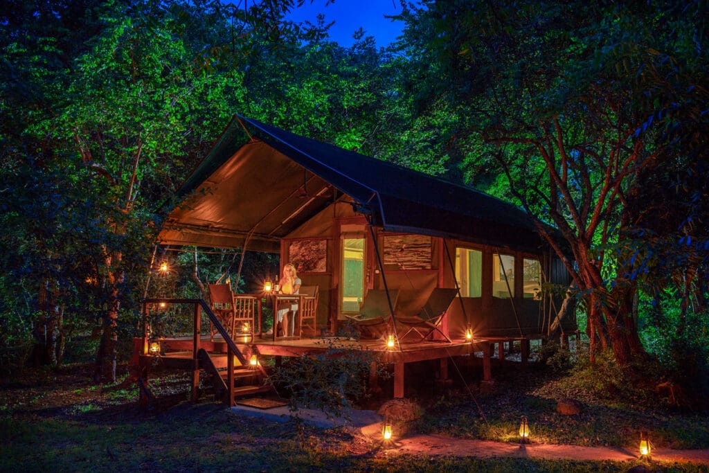 Kulu Safaris at night