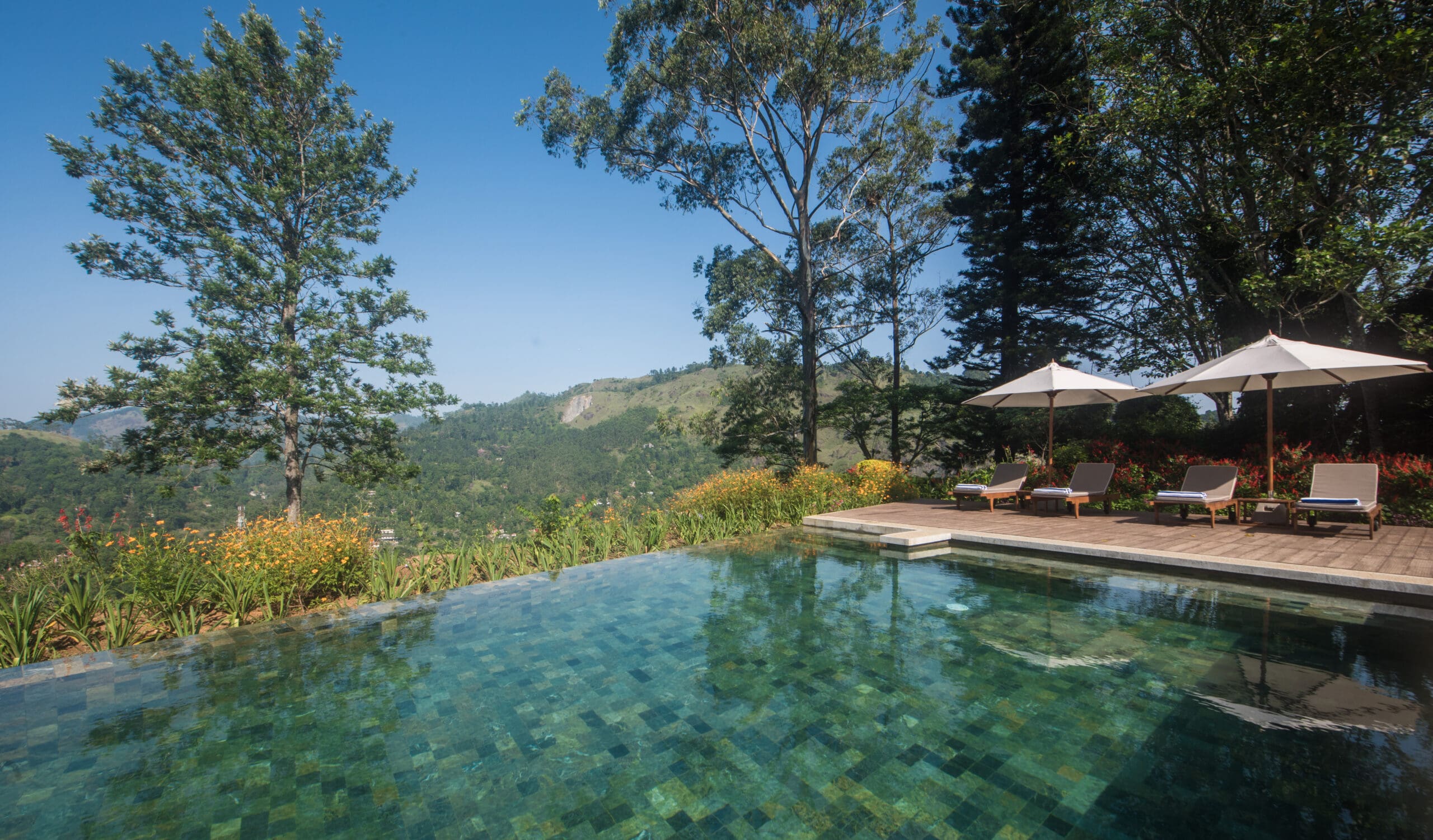 Nine Skies Pool and view (1)