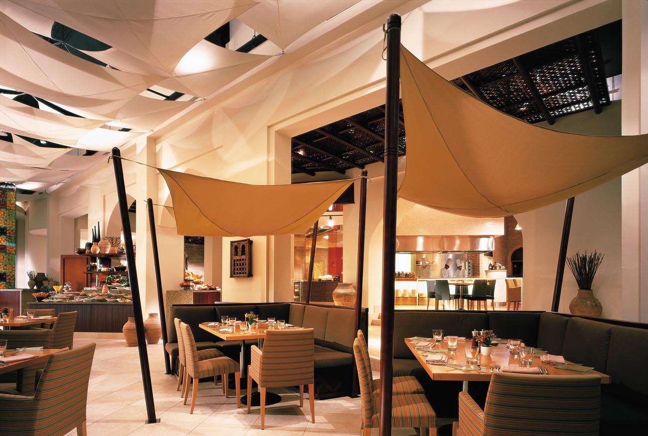 Shangri-La Barr Al Jissah dining hall