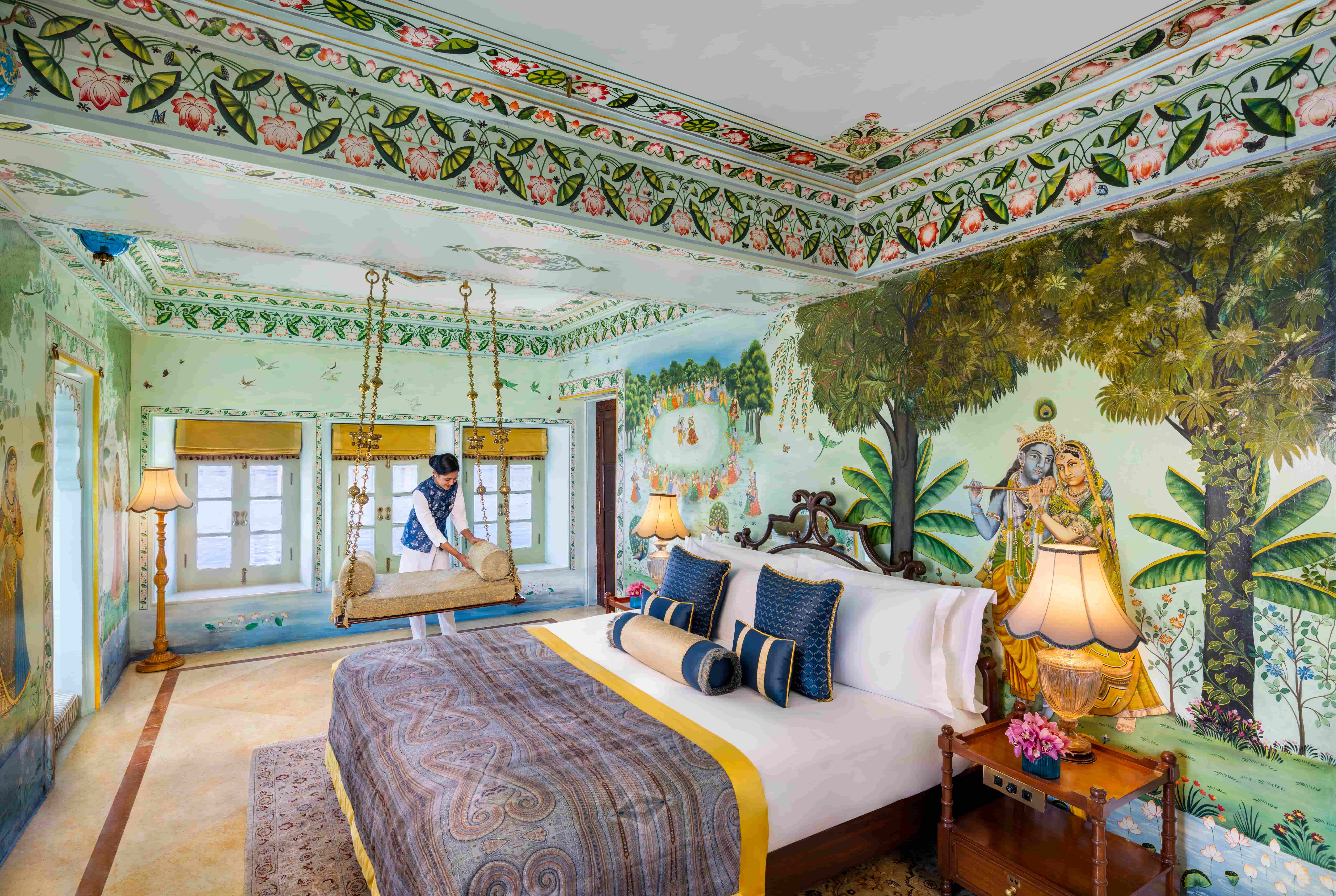 bedroom at taj lake palace