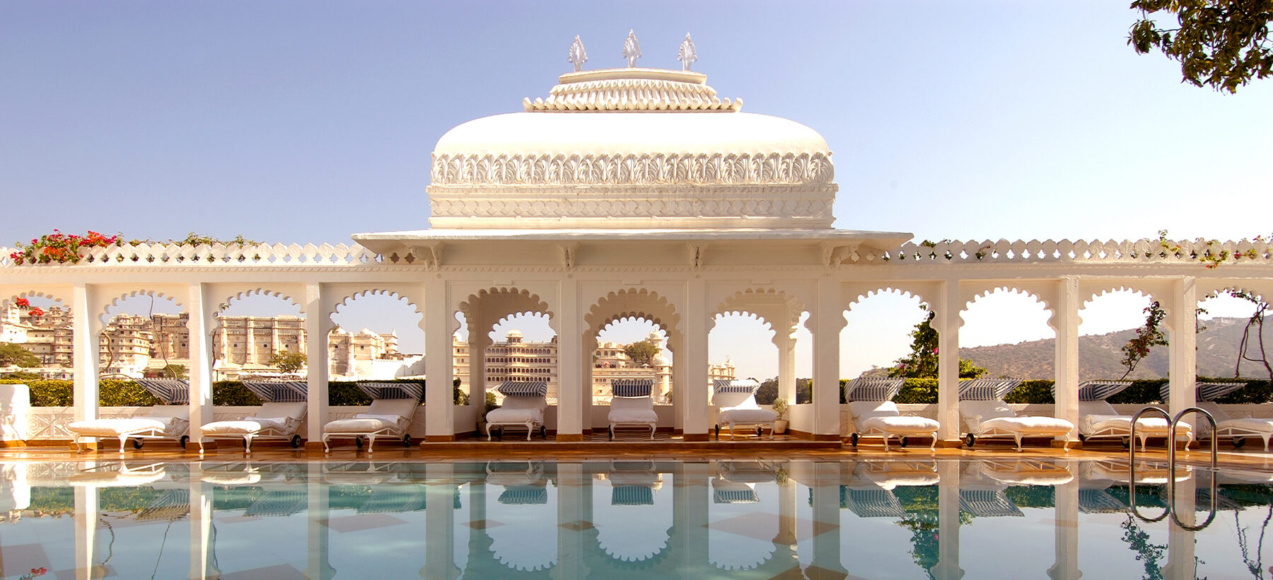 pool area at taj lake palace