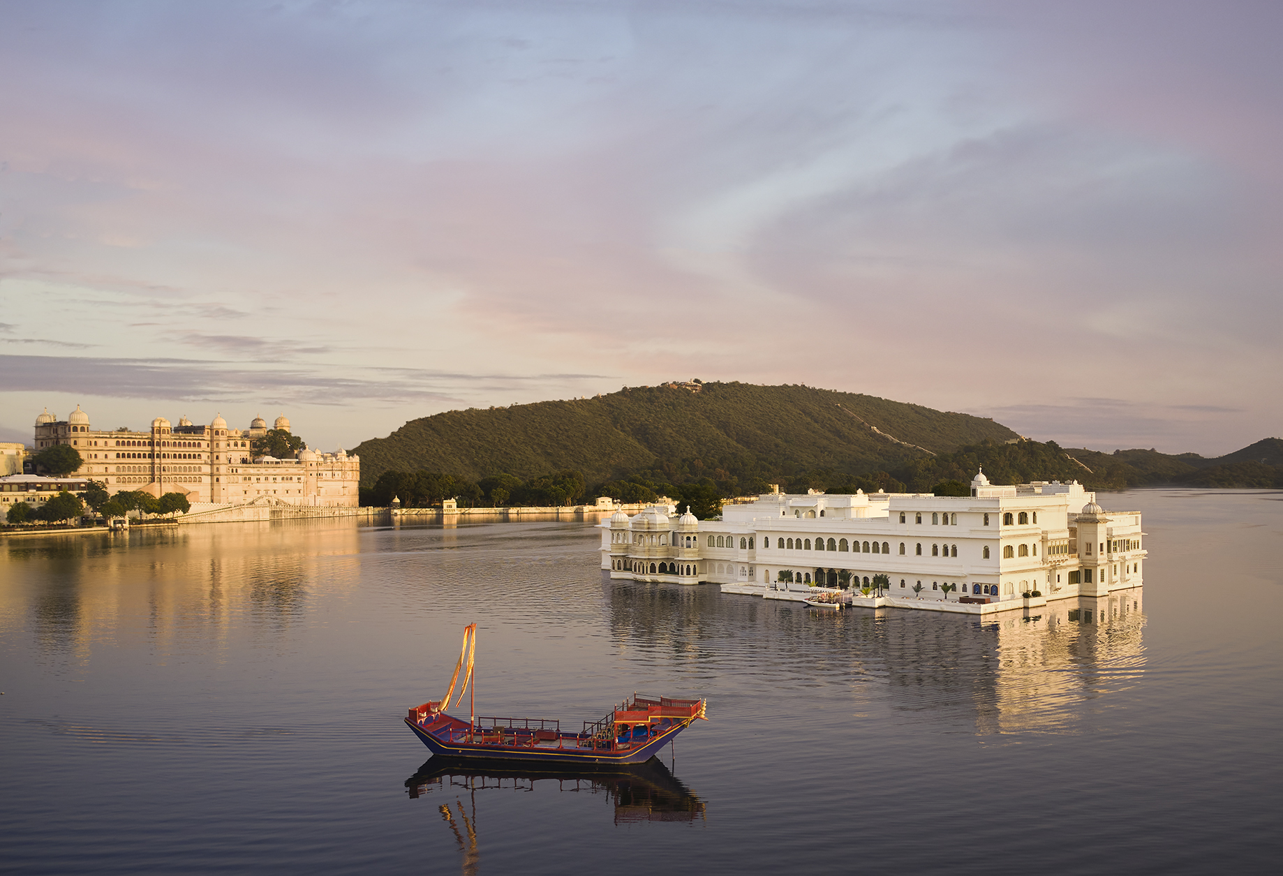 external shot of taj lake palace