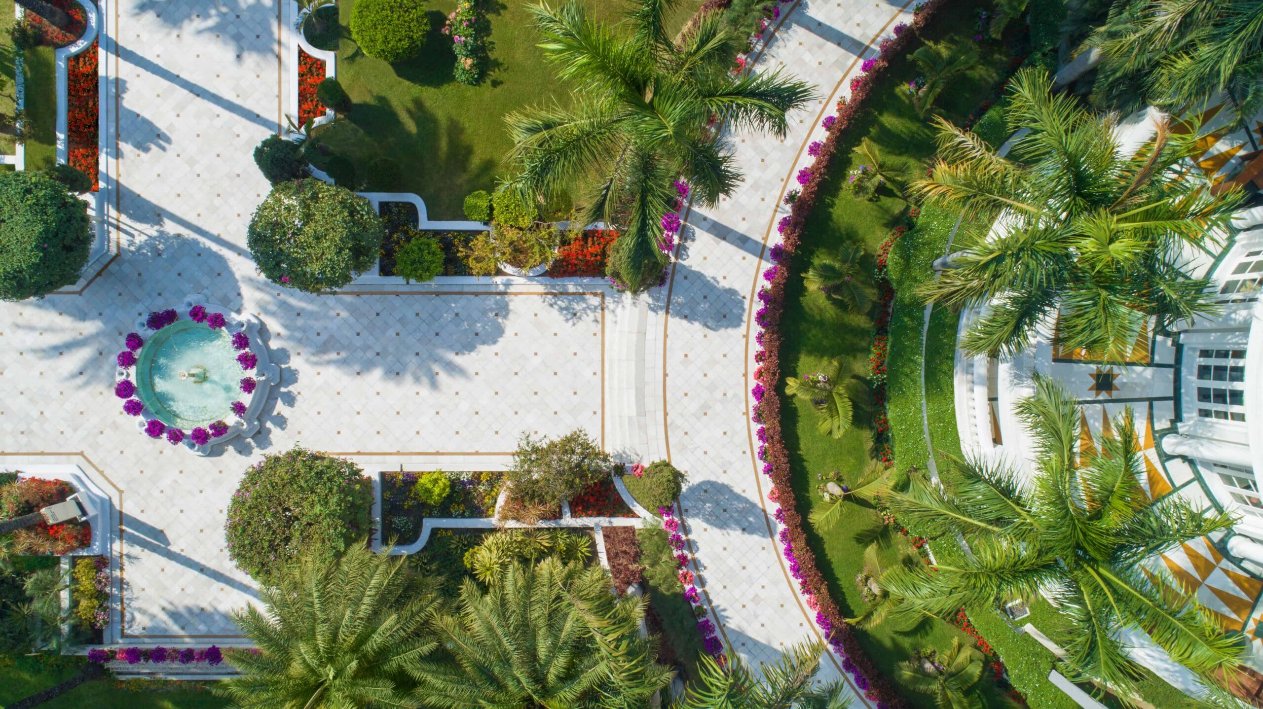 birdseye shot of taj mahal lucknow gardens
