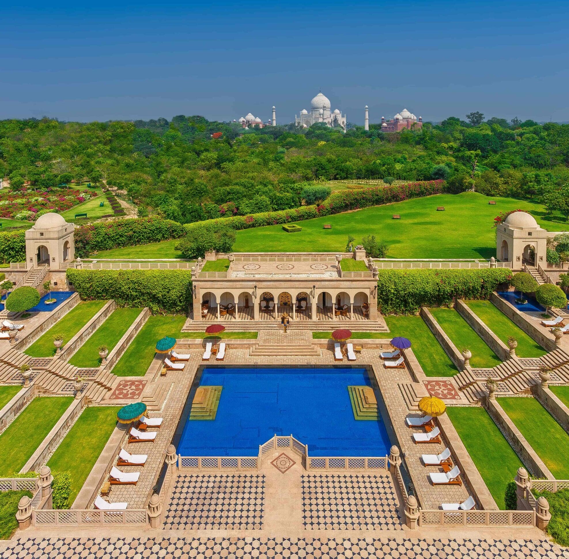 pool and view the oberoi amarvilas
