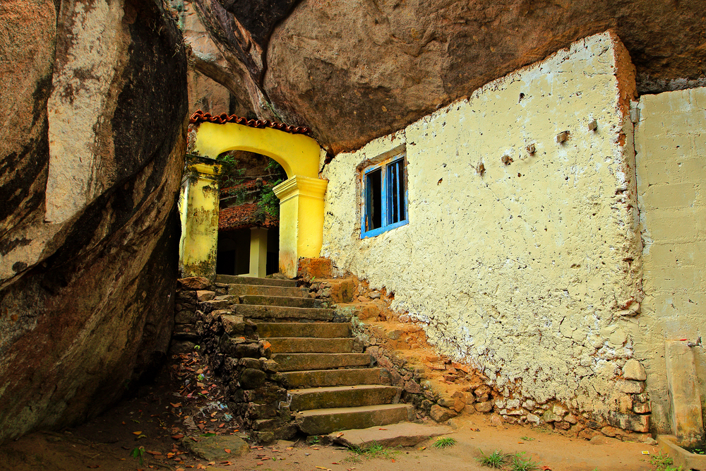 Pilikuttuwa temple