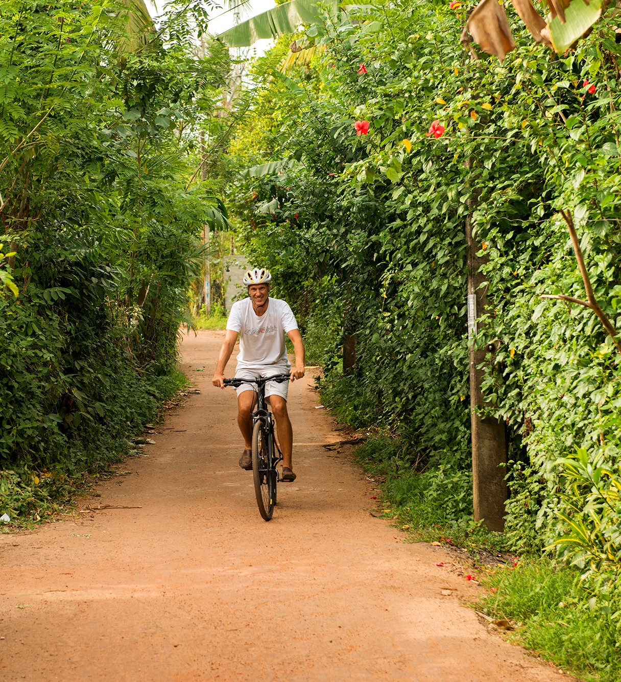 cyclist in sri lanka
